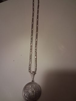 Silver necklace 925 great condition