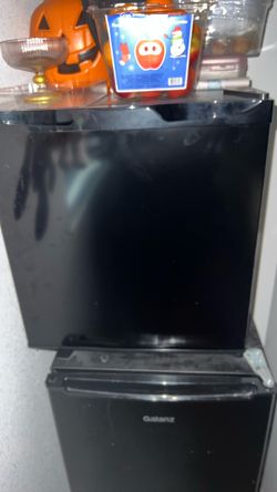 Mini Fridge 