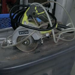Ryobi handheld tile saw