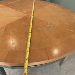 Round Dining Table 