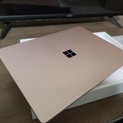 Microsoft- Surface Laptop 5- 13.5" Touch-Screen - Intel Evo Platform Core i5 with 8GB h Memory - 512GB SSD - Sandstone (Metal)