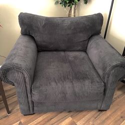 Large Club Chair 