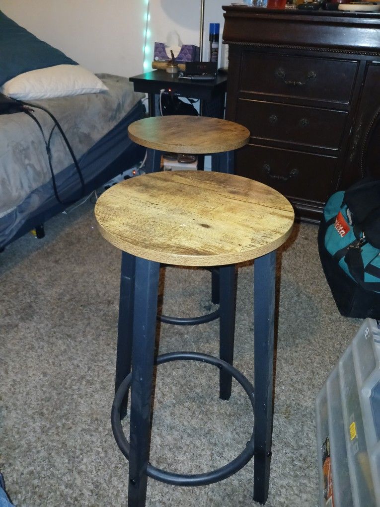 Bar Stools 