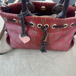 Dooney And Bourke 