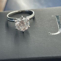 Natural Diamond Engagement Ring