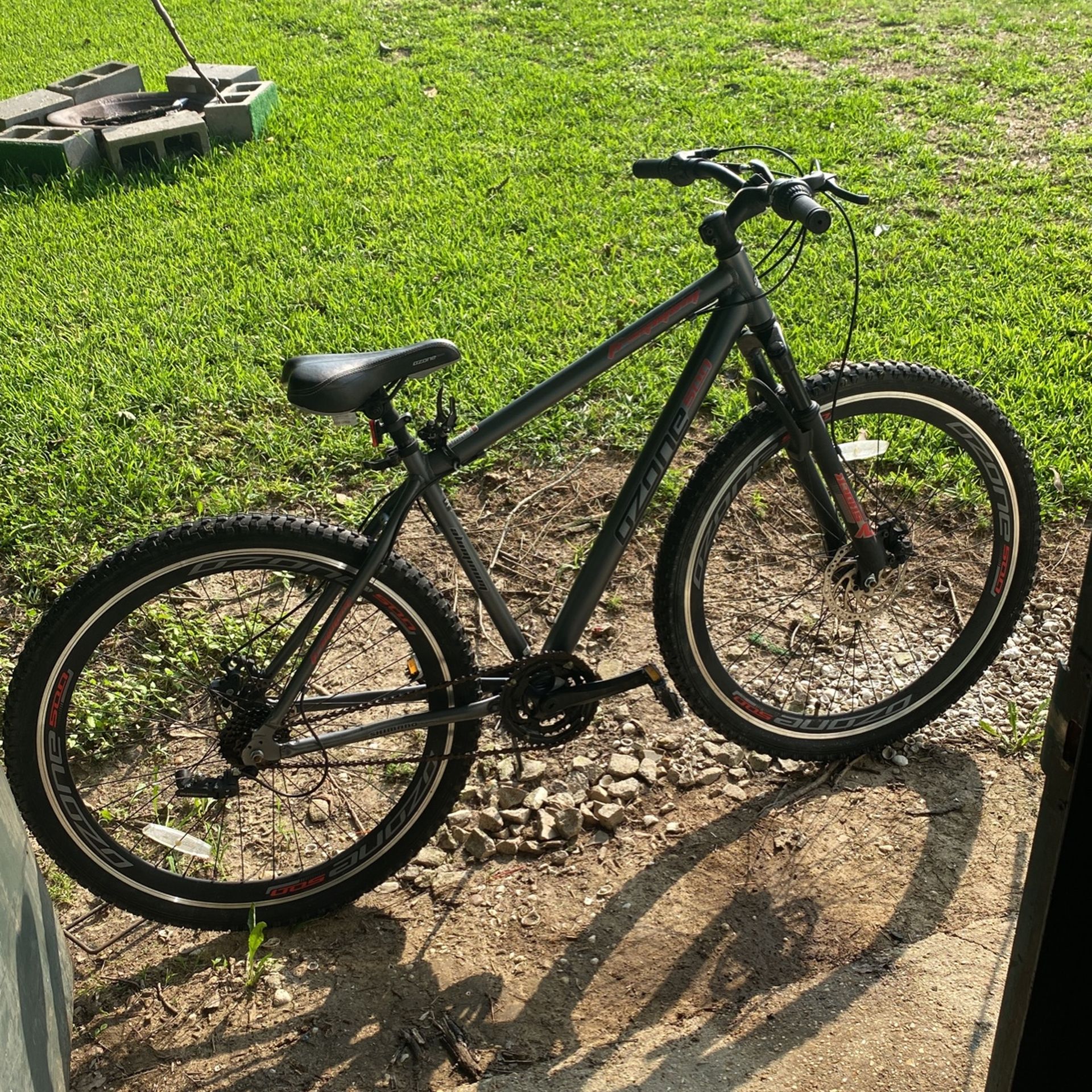 Make me an offer on this Shimano Ozone 500 All Terrain Adult Bike