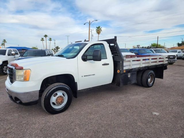2007 GMC Sierra 3500 HD Regular Cab & Chassis