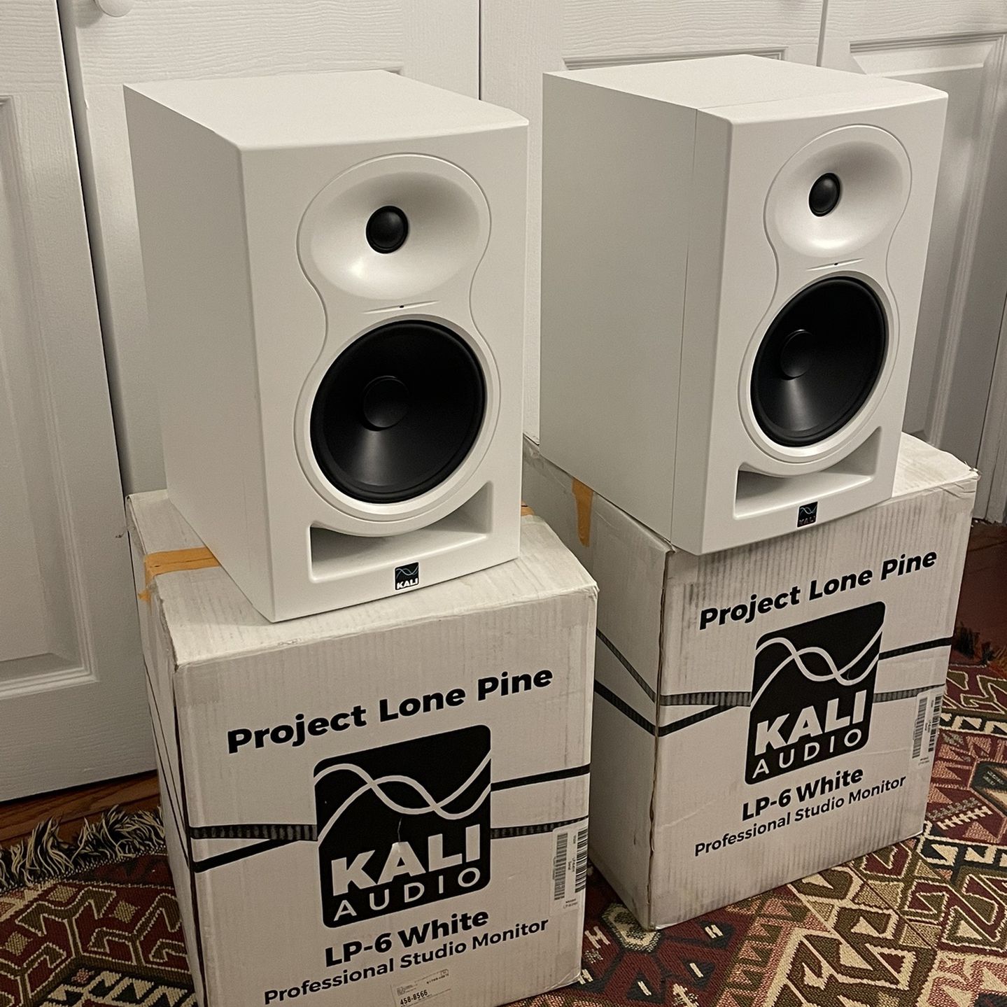 *BRAND NEW* Kali Audio LP-6 White 6.5” Speakers (Pair)