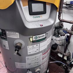 Commerical water tank 60 gallons