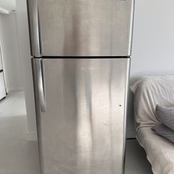 29.6 in. 20.4 cu. ft. Top Freezer Refrigerator By FRIGIDAIRE 