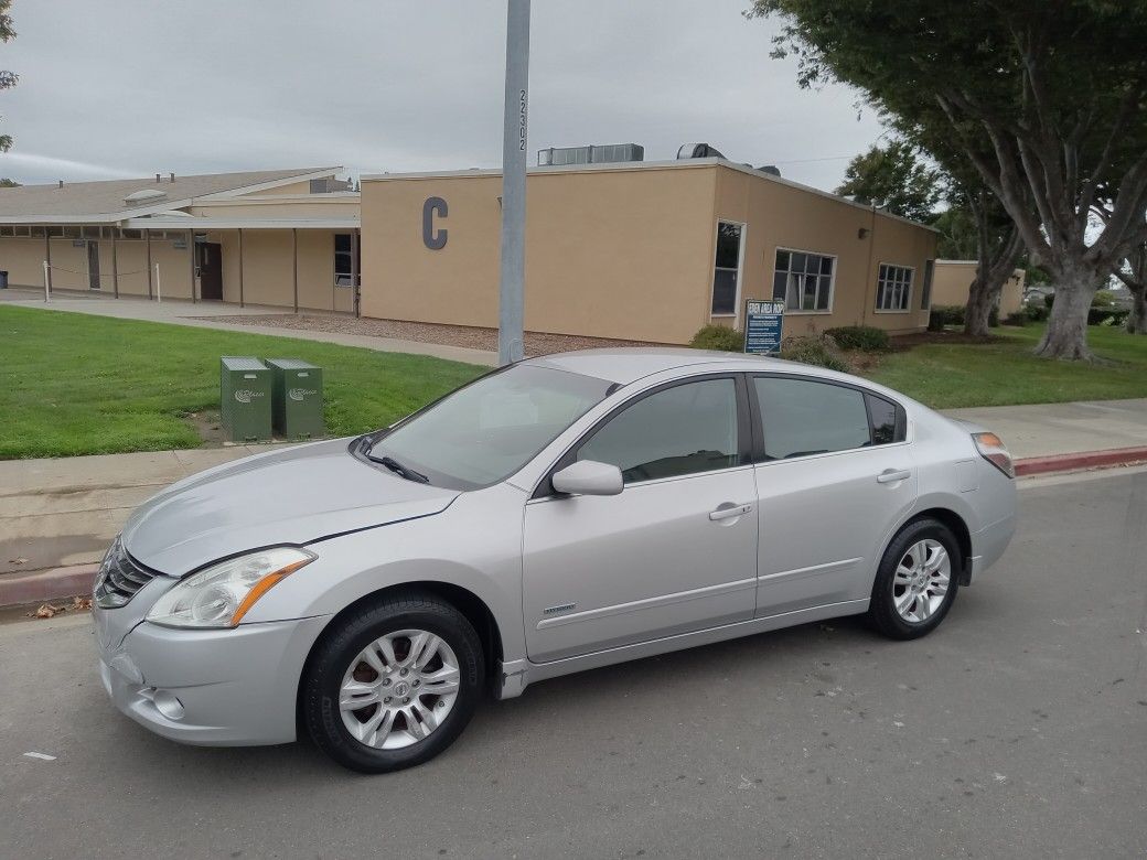 2011 Nissan Altima Hybrid