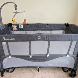Baby Bassinet/ Baby Bedside Sleeper 