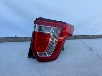 FORD EXPLORER (2016 2017 2018 2019) LED tail Light tail lamp taillight right passenger side original used OEM