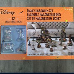 Disney Halloween Village Set