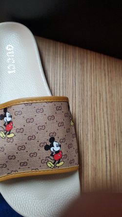 Brand new GUCCI SLIDES