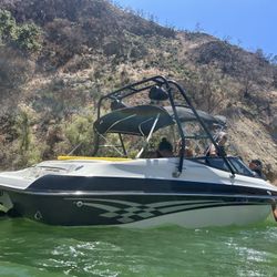 2001 Crownline 202BR