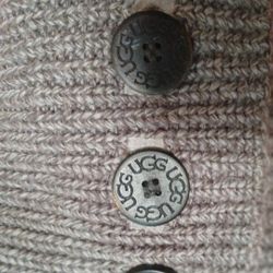 AVAILABLE! View All Pics  / Details..LADIES  STYLISH  KNEE   UGGS 