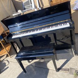 Samick Piano JS-112 JHL00177 