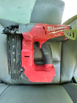 Milwaukee fuel Brand nailer