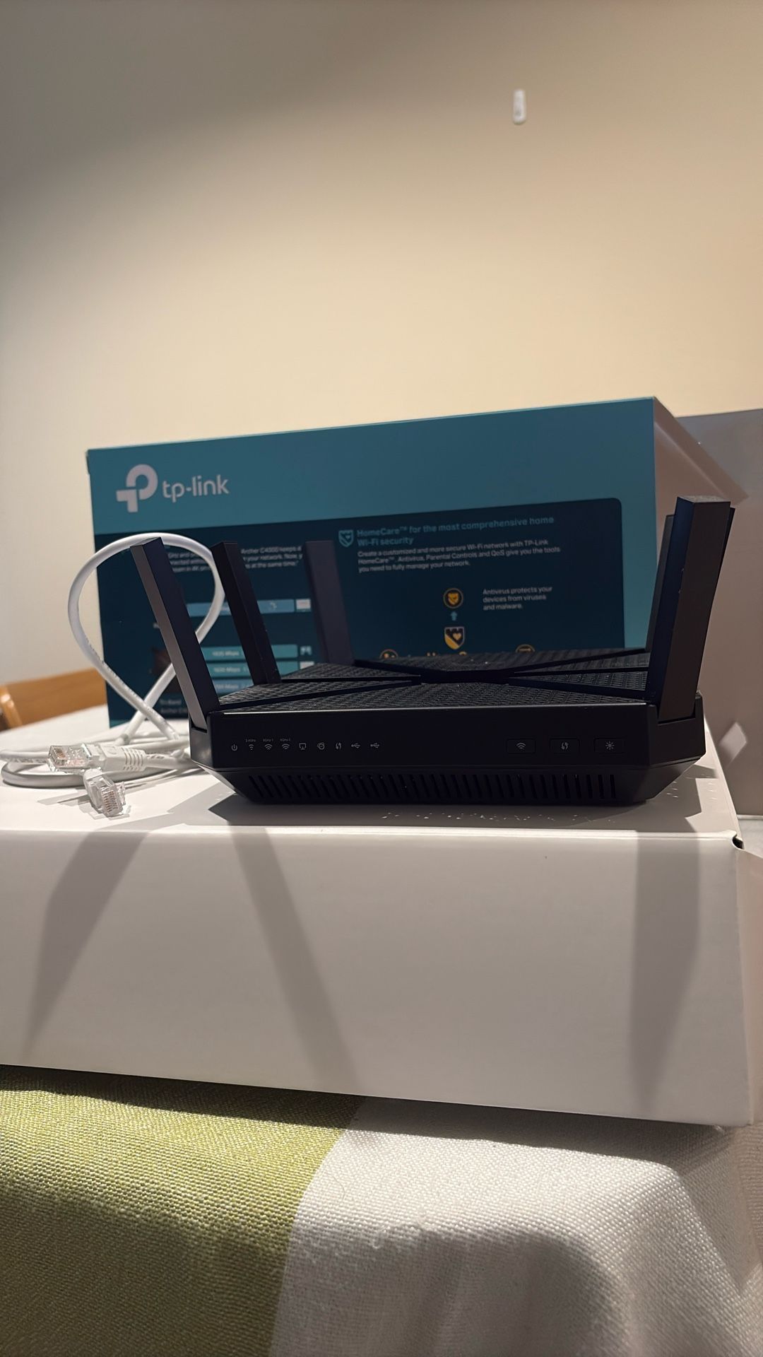 tp-link Archer C4000 Tri-band WiFi Router