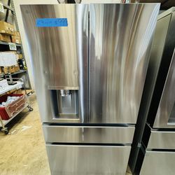 LG 29 cu. ft. Smart Standard-Depth MAX 4-Door French Door Refrigerator with Full-Convert Drawer $999 