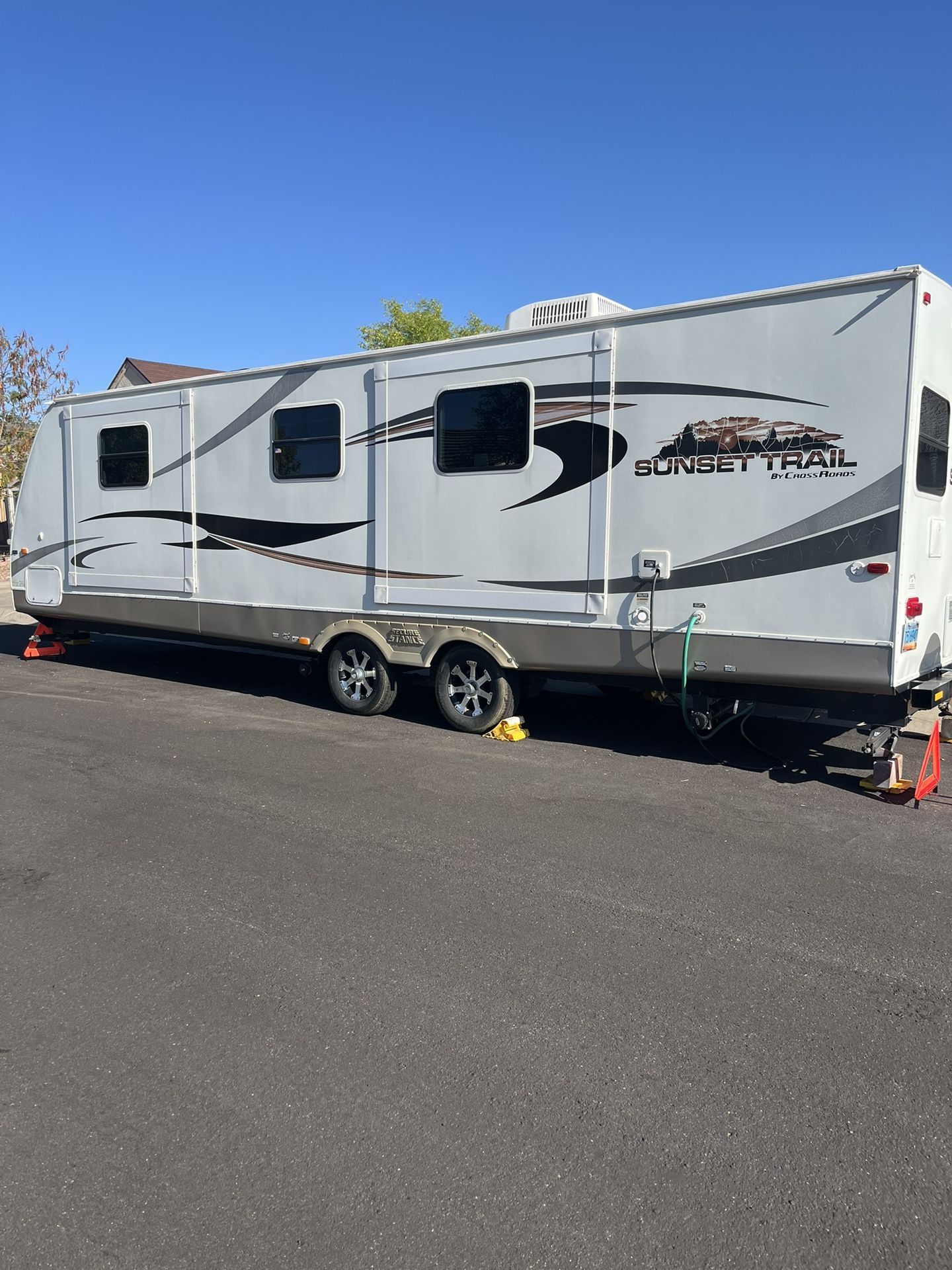 2010 Crossroads Sunset Trails 28 Ft RV