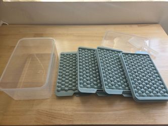 Round ice cube trays