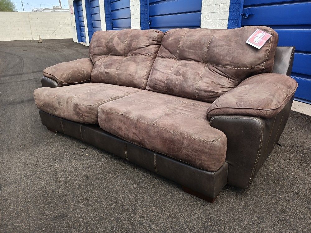 XXL Catnapper Sofa FREE DELIVERY