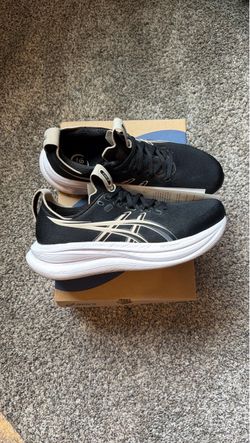 ASICS Running: Men Size 8 & Women Size 9.5