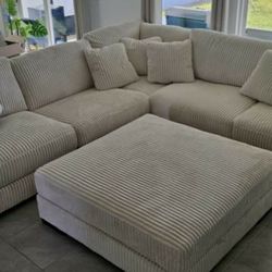 New ivory lindyn 5pc sectional