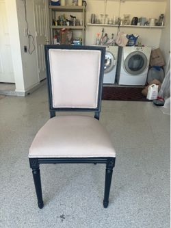 4 chairs inside/outside chairs.