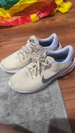 Women’s Nike athletic sneaker