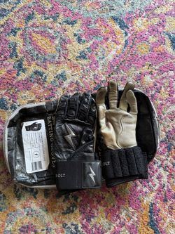 Bruce bolt gloves , ghost bat,Louisville bat