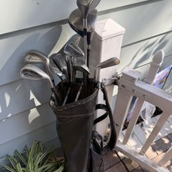 Mens Right Handed Golf Club Set With Golf Bag 