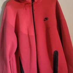Nike Tech