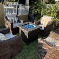 Brand New Patio Outdoor Furniture Set With Fire Pit