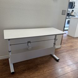 White Desk 