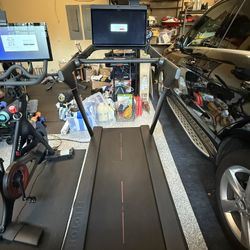 Peloton Tread Smart Treadmill 23.8” HD Touchscreen Bluetooth WiFi EUC