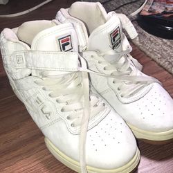 Free shoes ❗️❗️size 8