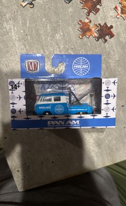 M2 Machines Auto-Thentics Series 86 : PanAm 1960 VW Double Cab Truck R86