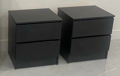 Set of 2 nightstands- black