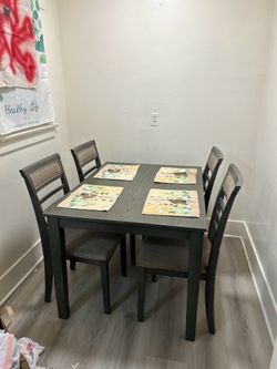 Dining Table and 4 Chairs