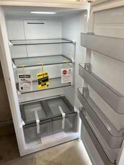 Brand New freezer 17.1 Cu, Ft.