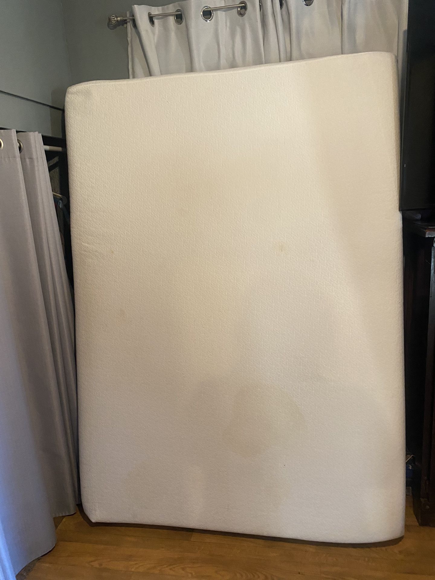 Full Memory Foam Mattress , Box spring and Frame Play Clothes Up Only