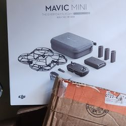 DJI MAVIC MINI COMBO 6 Batteries New 