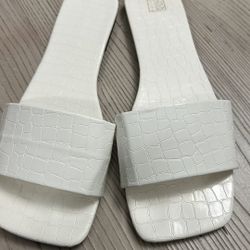 White flat sandals Size 10