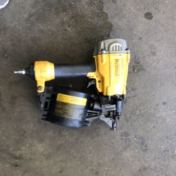 De-WALT Framing Nailer