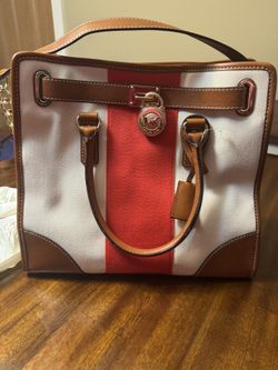 Brand New Micheal Kors Purse