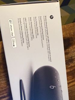 Apple Beats Pill Portable Bluetooth Speaker