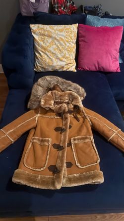 Tan shearling kid coat size 7y